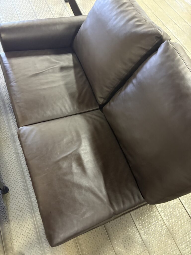 NOYES カウチソファ