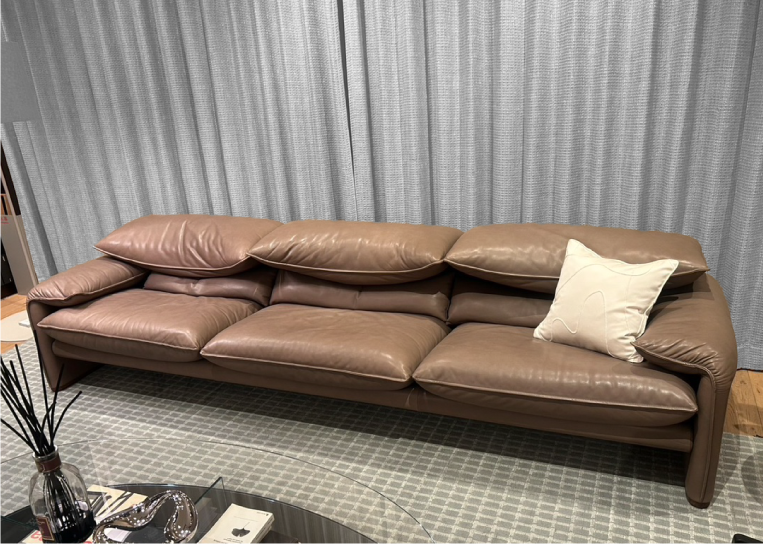 Cassina（カッシーナ）675 MARALUNGA4人掛ソファー
