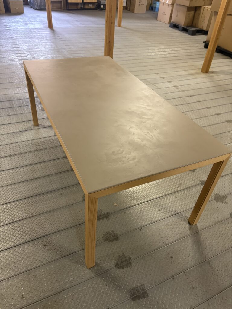 Cassina IXC.　NINEテーブル