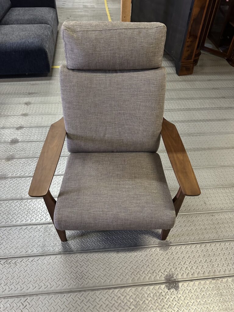 カリモク家具　WU61 １人掛けチェア